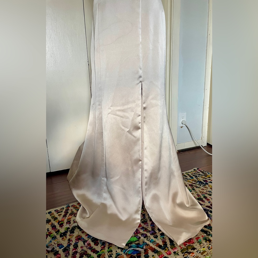 Amsale CHLOE in Champagne size 6 - Picture 9 of 10